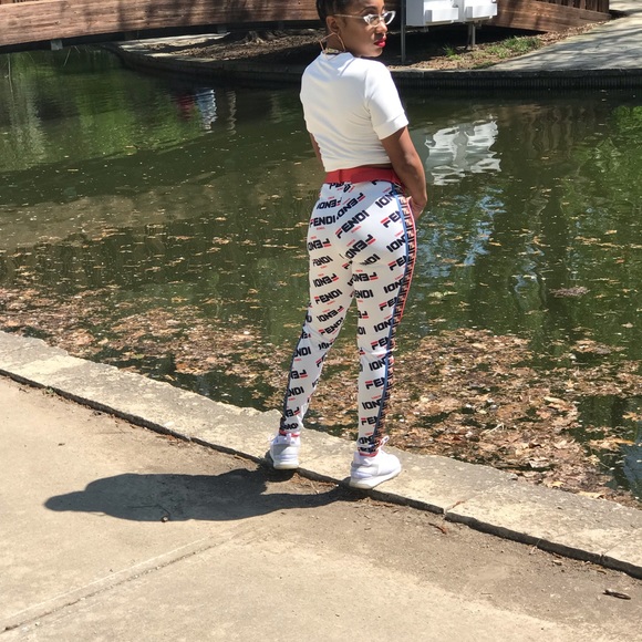 Pants \u0026 Jumpsuits | Fendi 2 Pc Legging 